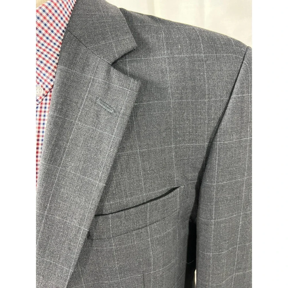 Jos A Bank Men 42R Blazer Sport Coat 100% Charcoal Gray Windowpane Wool 2 Button